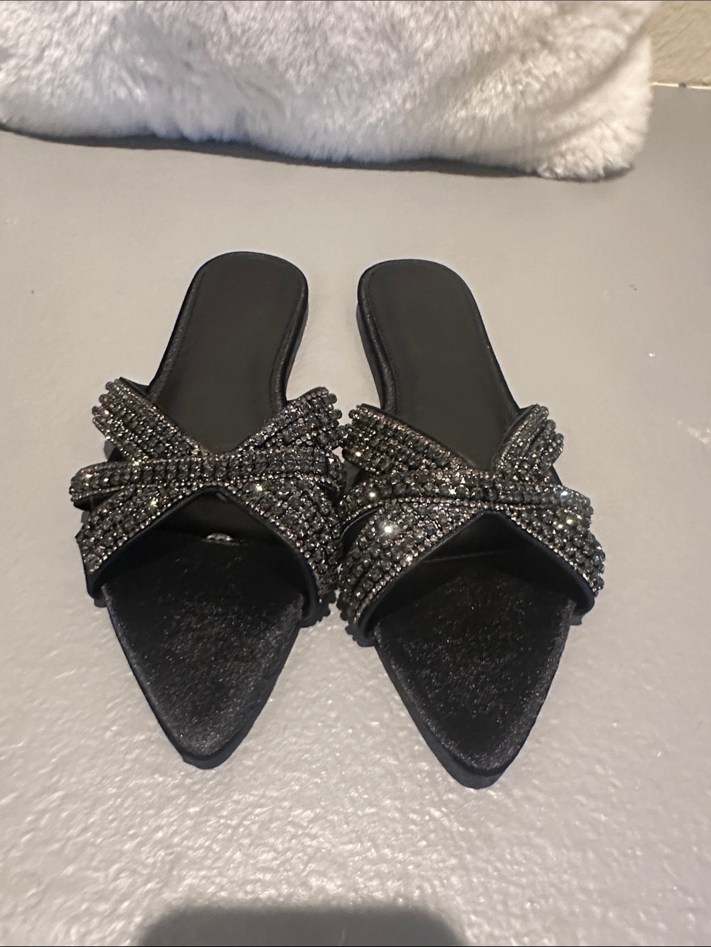 Black rhinestone Pointed-Toe Slide Flats